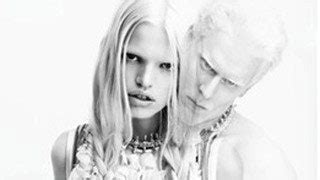 Un mannequin albinos pose pour Givenchy 